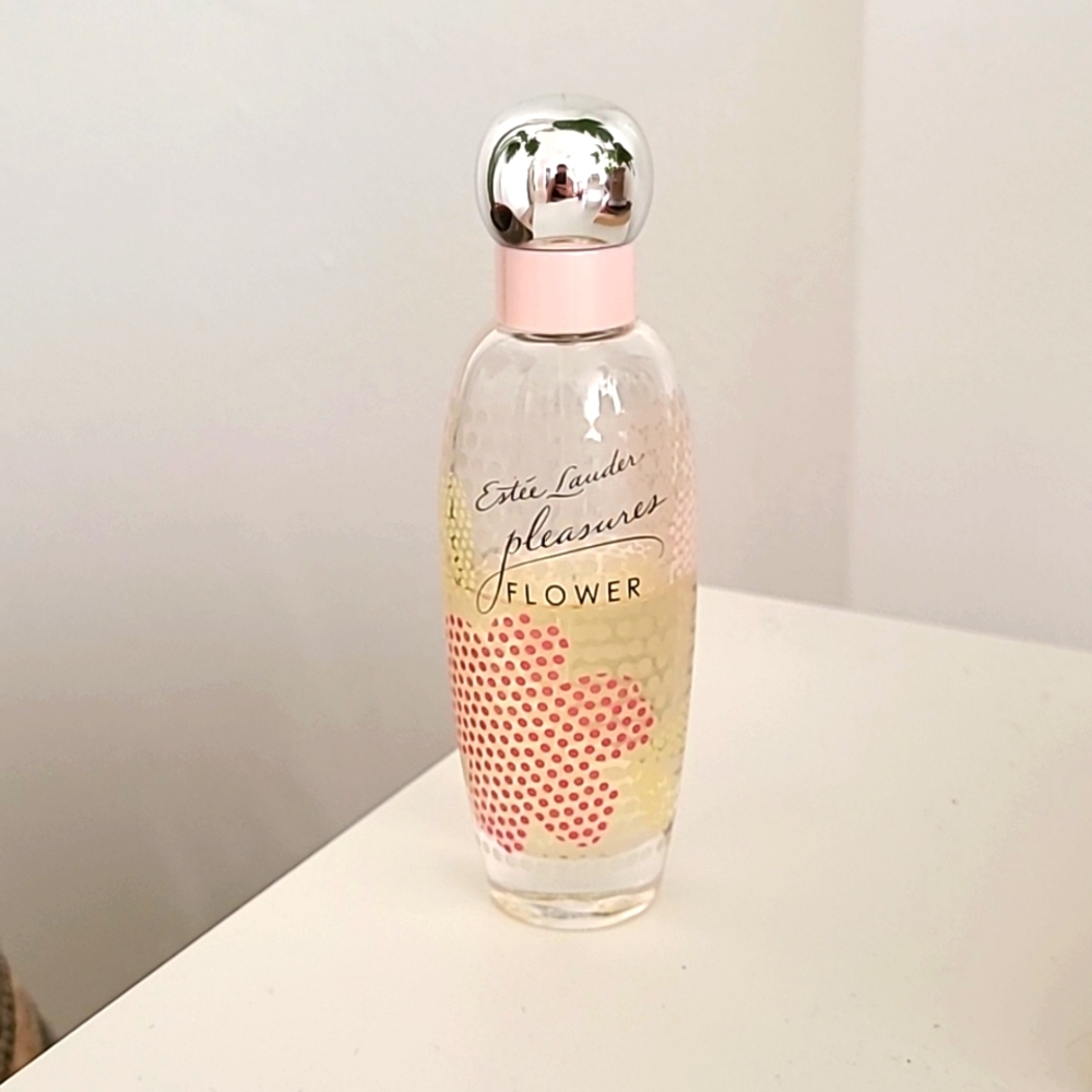 Estee Lauder Pleasures Flower